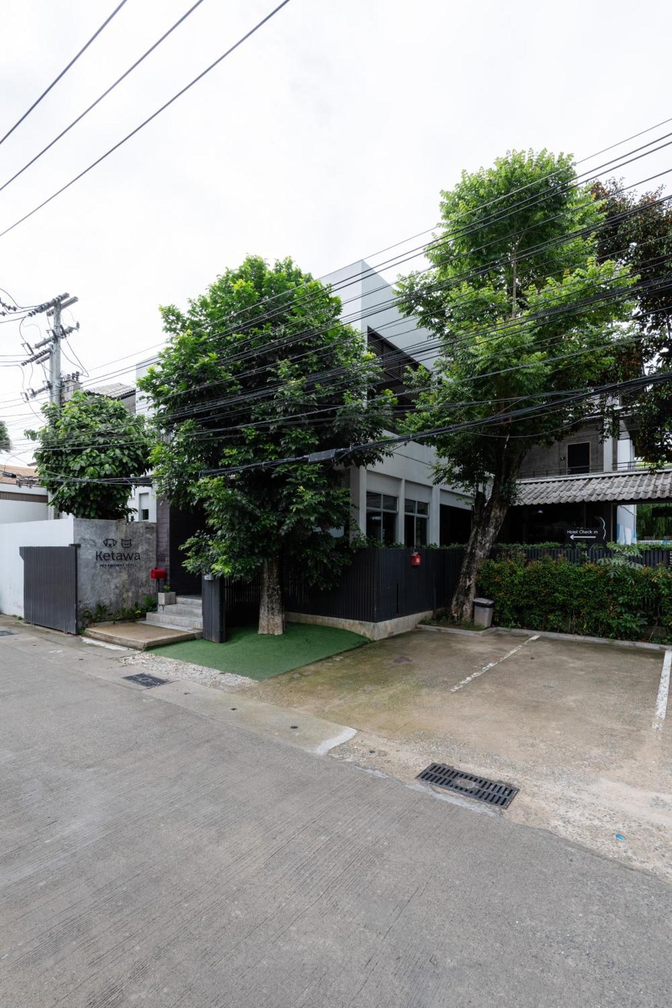 Ketawa Pet Friendly Hotel Chiang Mai Bagian luar foto